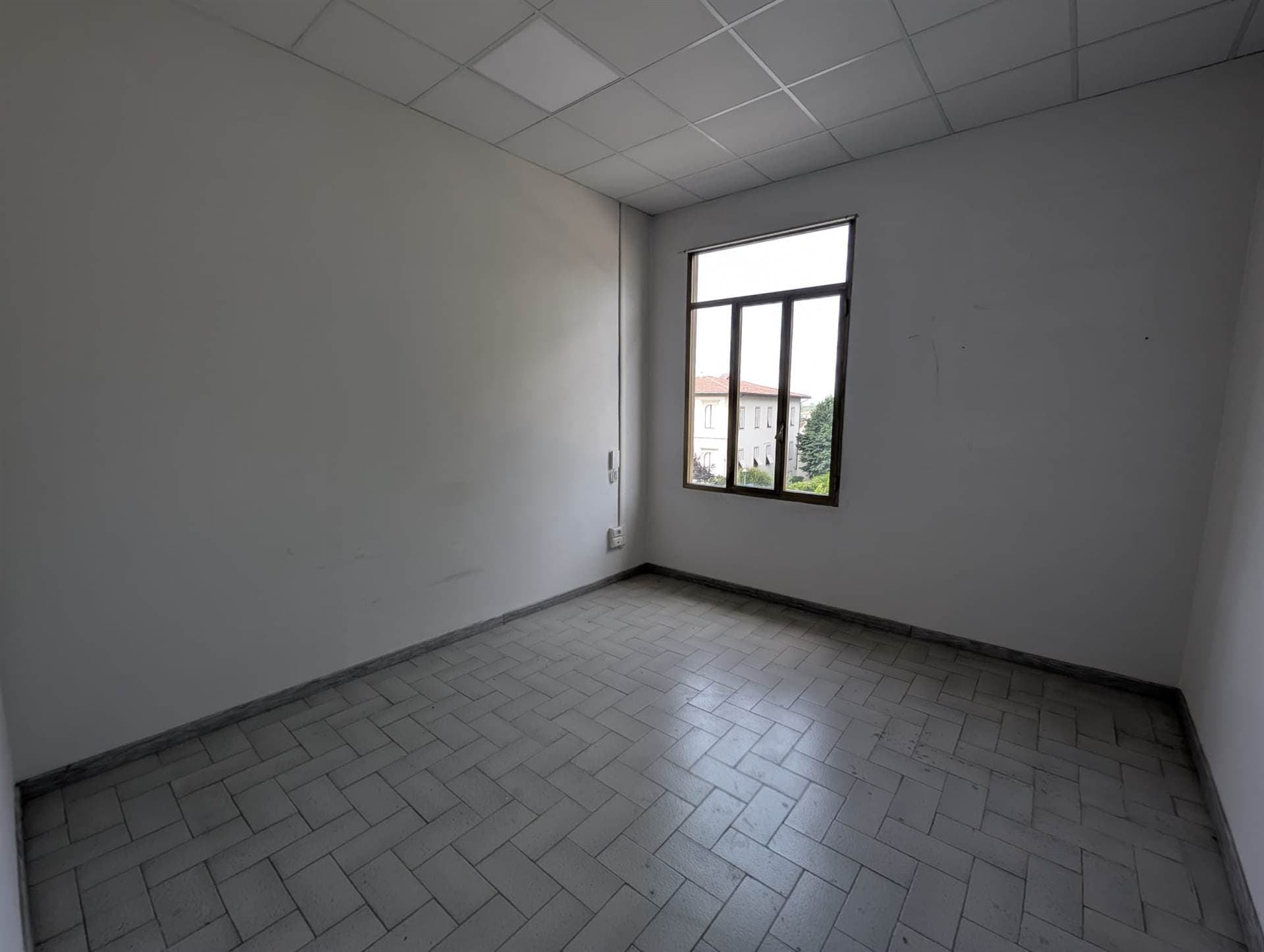 Lastra a Signa, ufficio 3 stanze 4